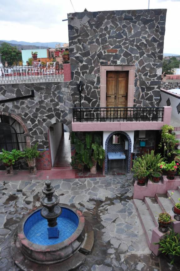 Pátio do nosso hotel, um antigo convento em San Miguel de Allende, no México